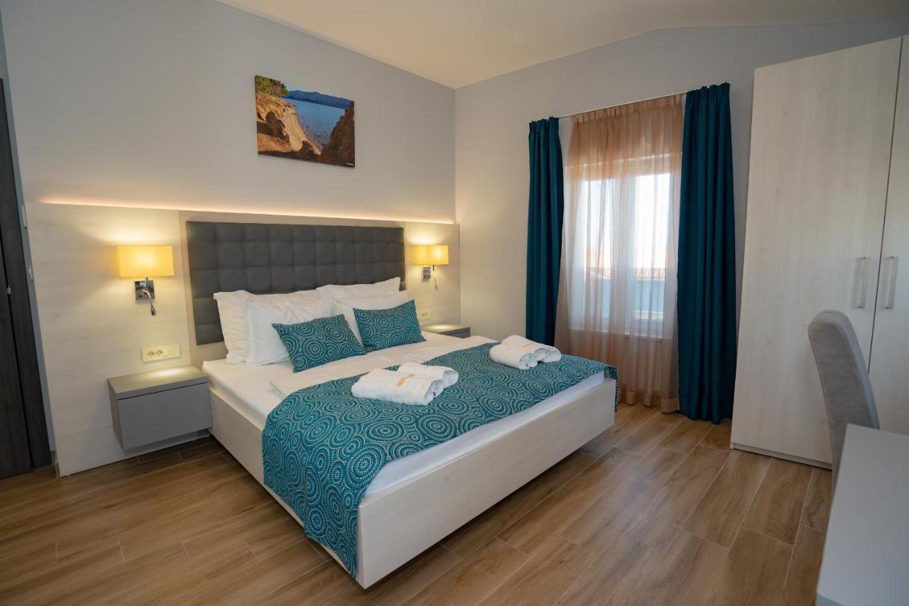 Bed&Breakfast Novalis Novalja Exterior photo