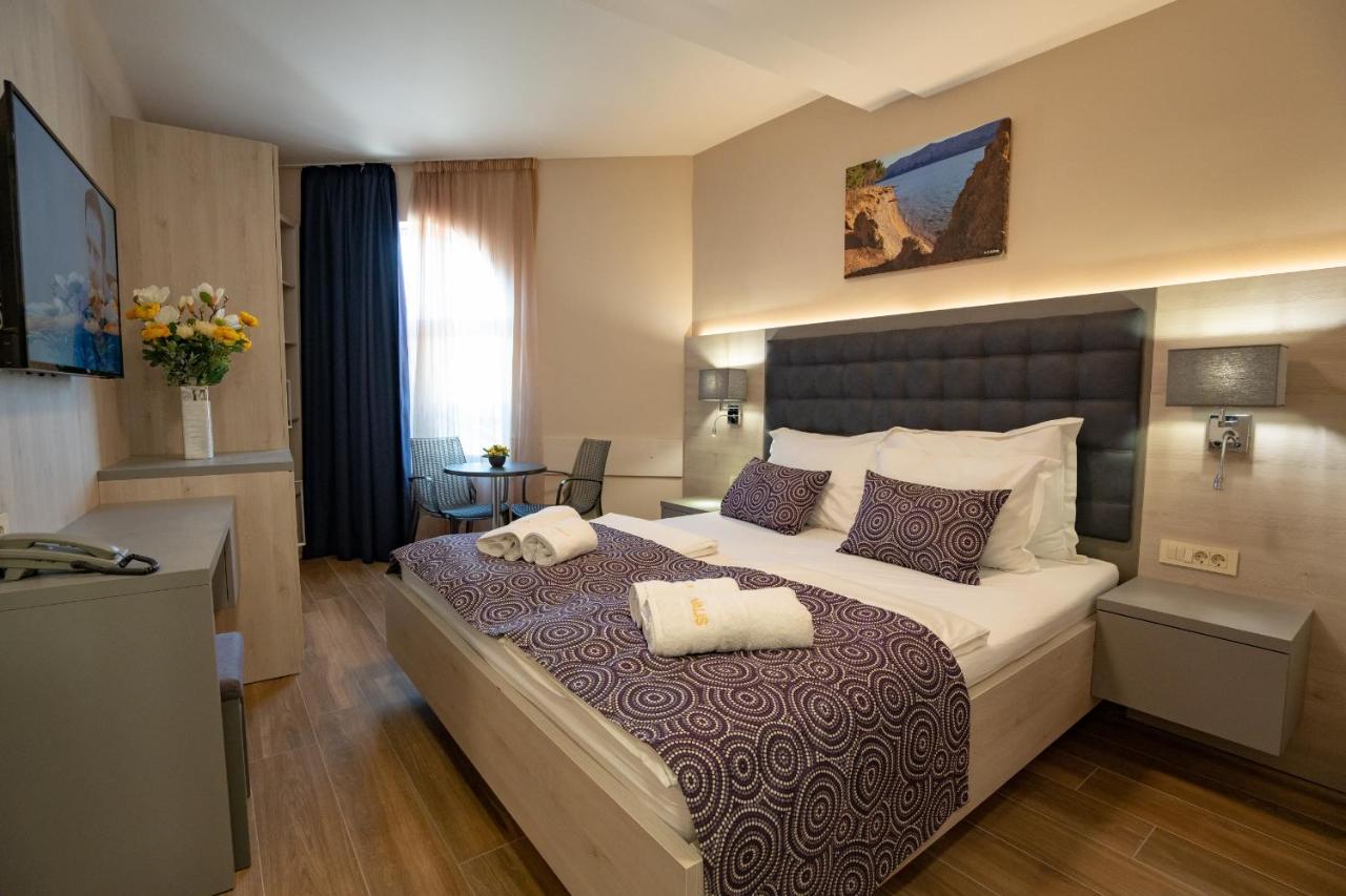 Bed&Breakfast Novalis Novalja Exterior photo